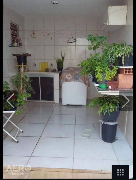 Casa à venda com 3 quartos, 183m² - Foto 5