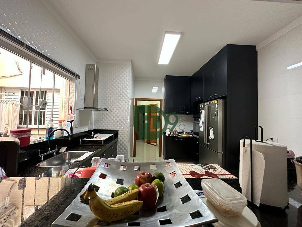 Casa à venda com 3 quartos, 130m² - Foto 3