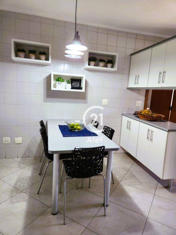 Apartamento à venda com 3 quartos, 246m² - Foto 24