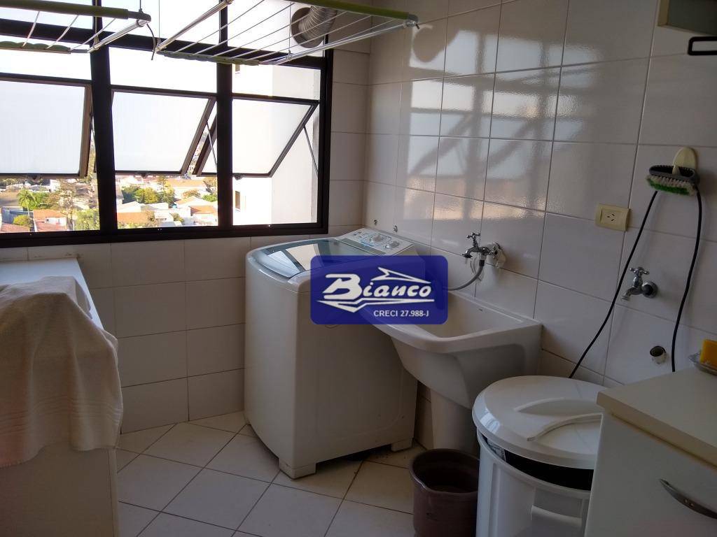 Apartamento à venda com 3 quartos, 144m² - Foto 11