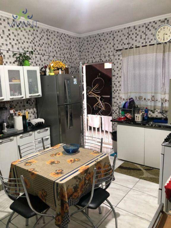 Sobrado à venda com 6 quartos, 289m² - Foto 2