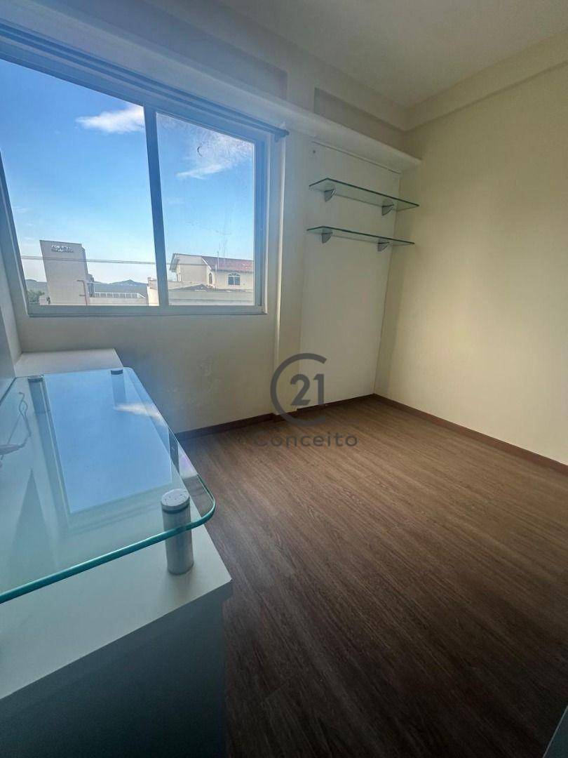 Apartamento para alugar com 3 quartos, 93m² - Foto 17