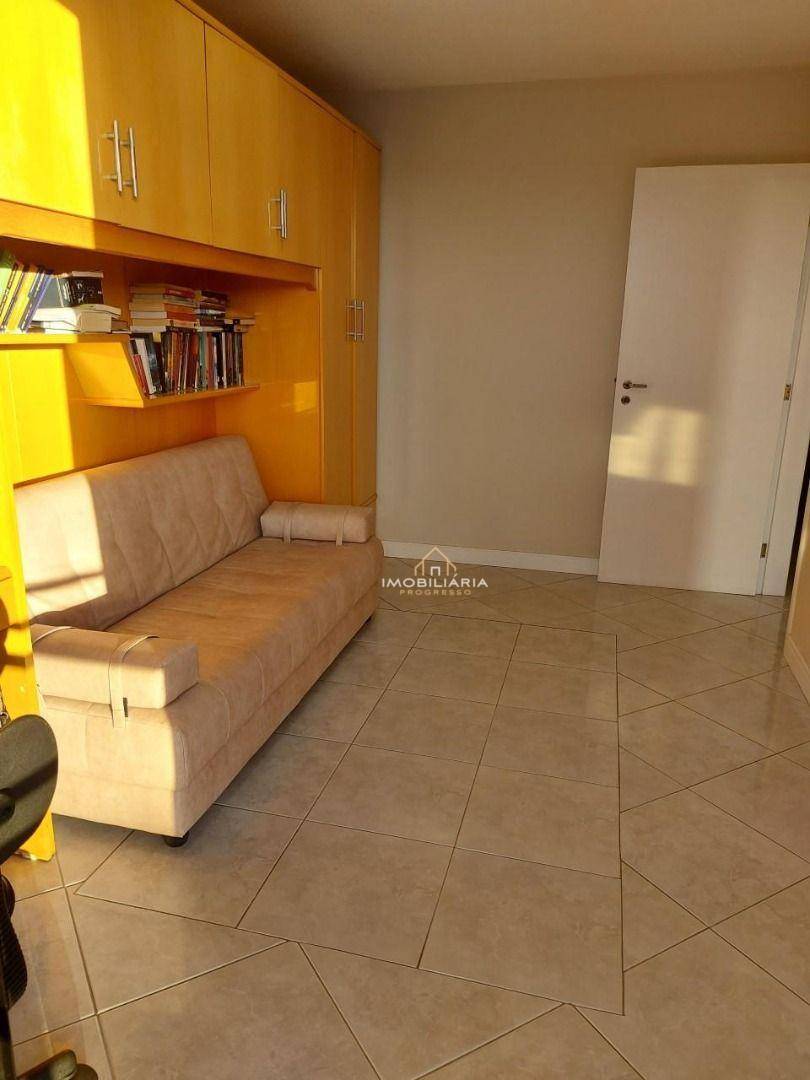 Sobrado à venda com 4 quartos, 200m² - Foto 12