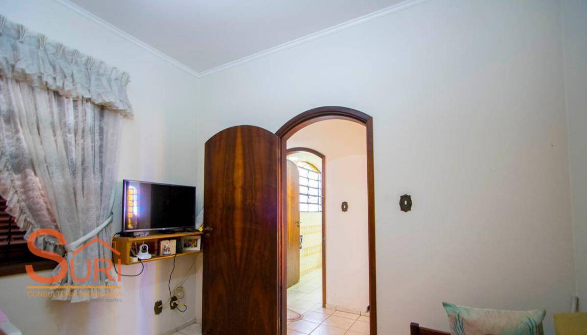 Casa à venda com 2 quartos, 150m² - Foto 8