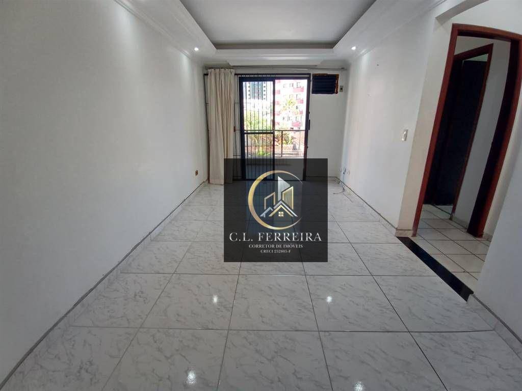 Apartamento à venda com 2 quartos, 70m² - Foto 3