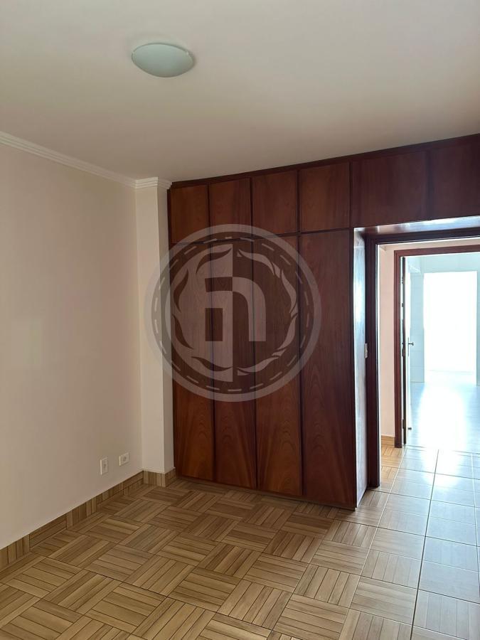 Apartamento à venda com 3 quartos, 147m² - Foto 11