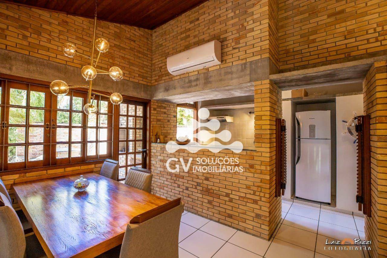 Casa de Condomínio à venda e aluguel com 3 quartos, 178m² - Foto 11