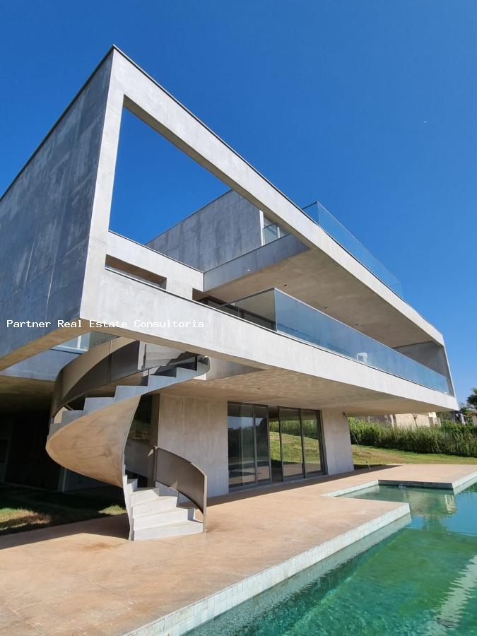 Casa, 6 quartos, 3056 m² - Foto 1