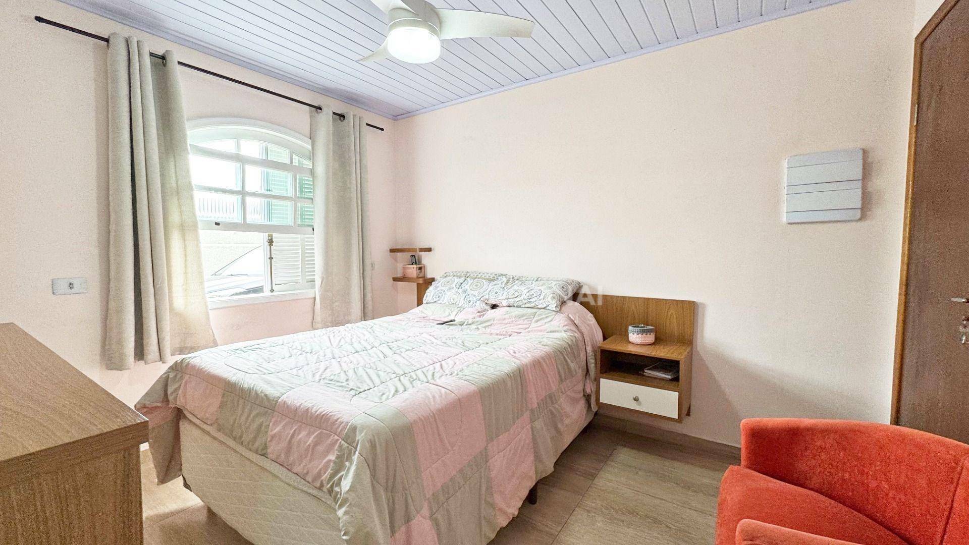 Casa à venda com 4 quartos, 140m² - Foto 19