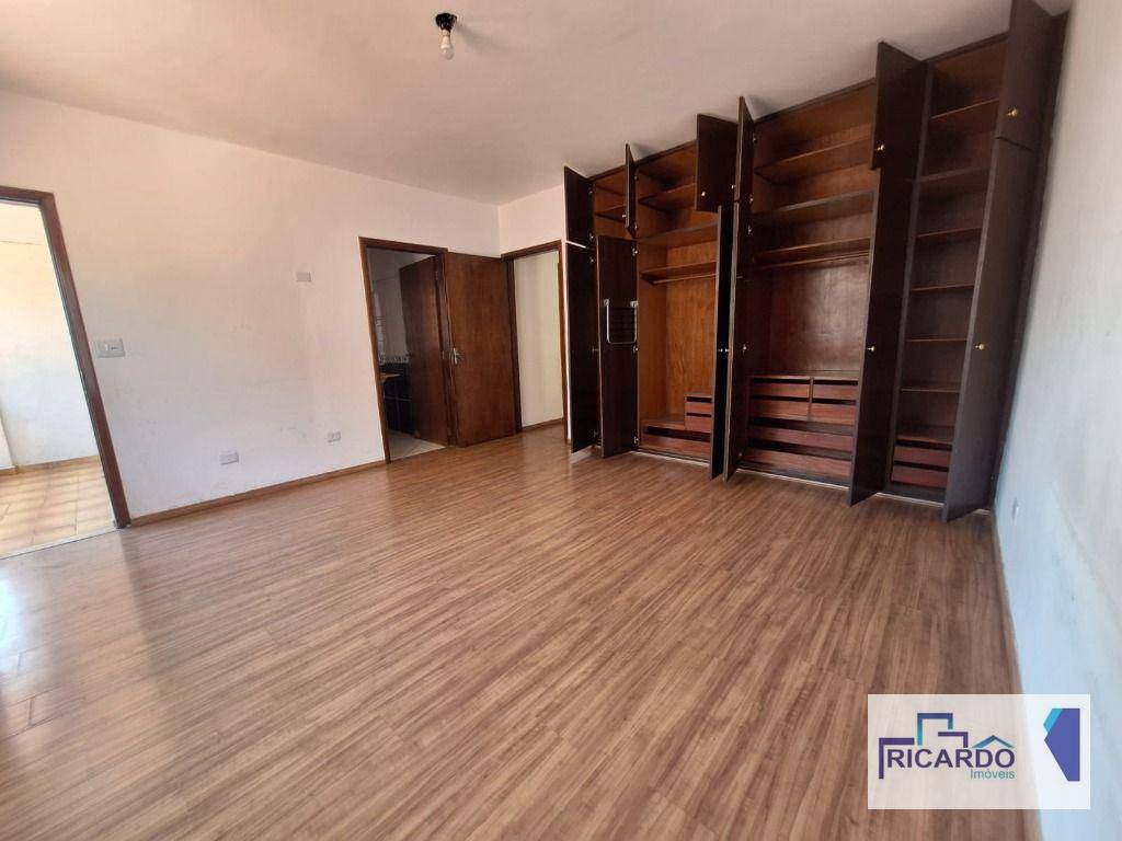 Sobrado à venda com 3 quartos, 190m² - Foto 2