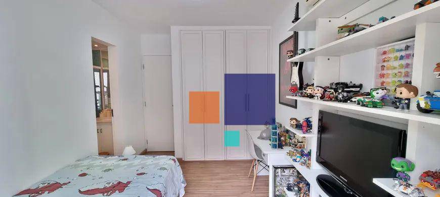 Apartamento à venda com 4 quartos, 138m² - Foto 17