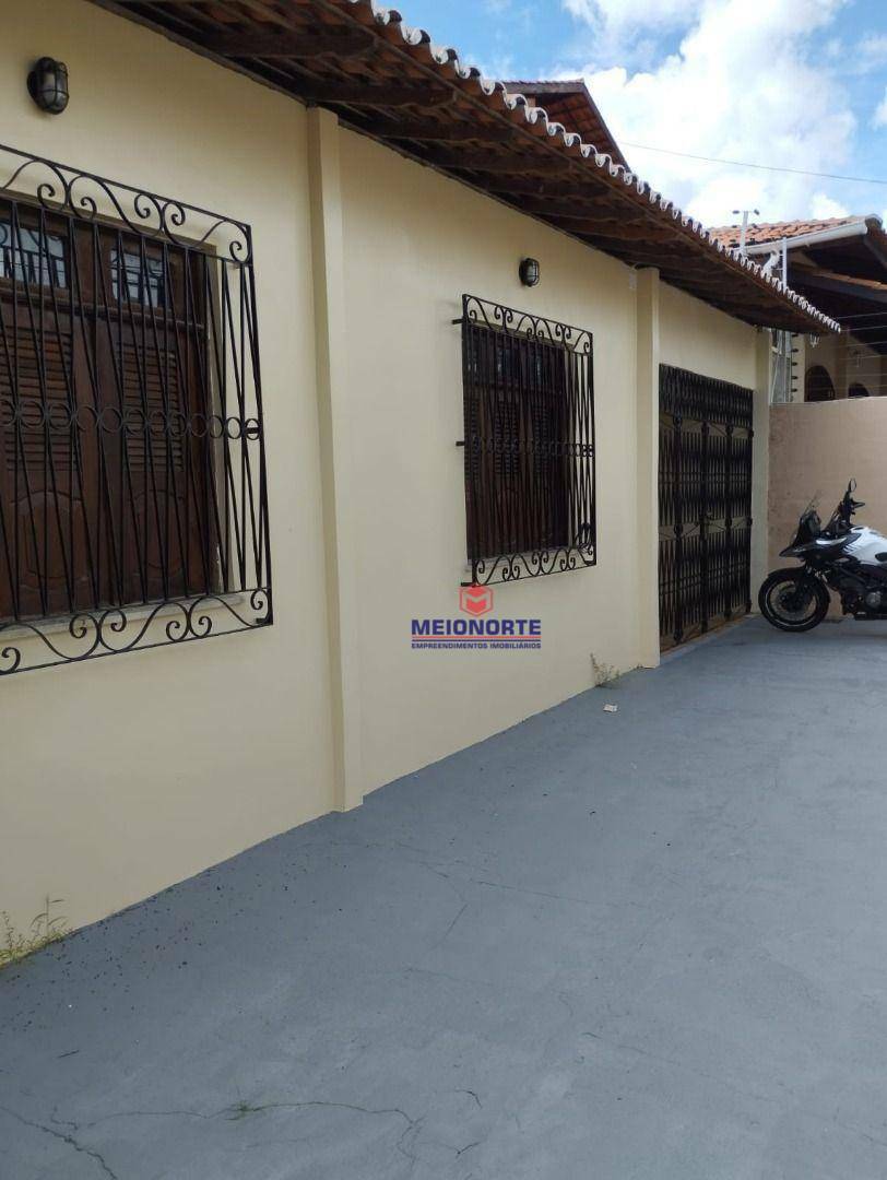 Casa à venda com 4 quartos, 150m² - Foto 1