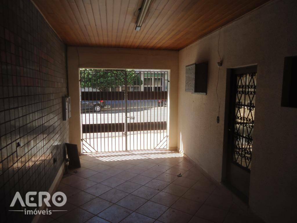 Casa à venda com 7 quartos, 350m² - Foto 4