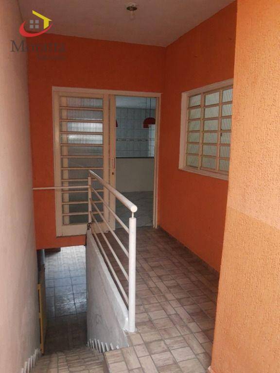 Casa à venda com 4 quartos, 241m² - Foto 11