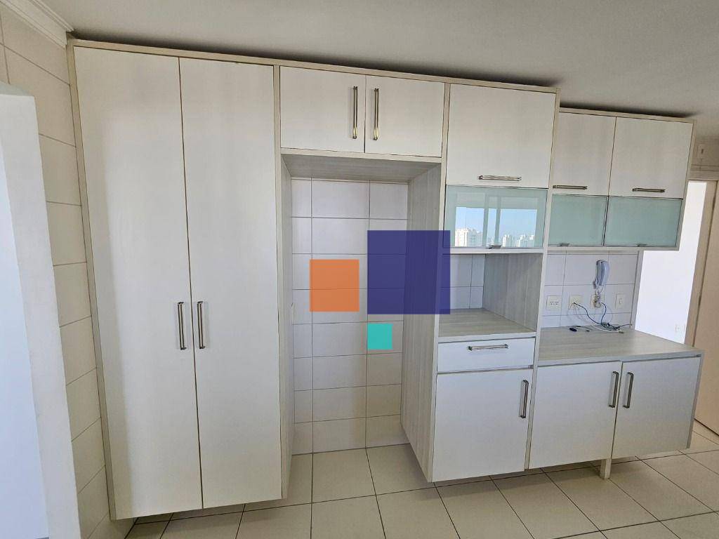 Apartamento para alugar com 4 quartos, 182m² - Foto 8