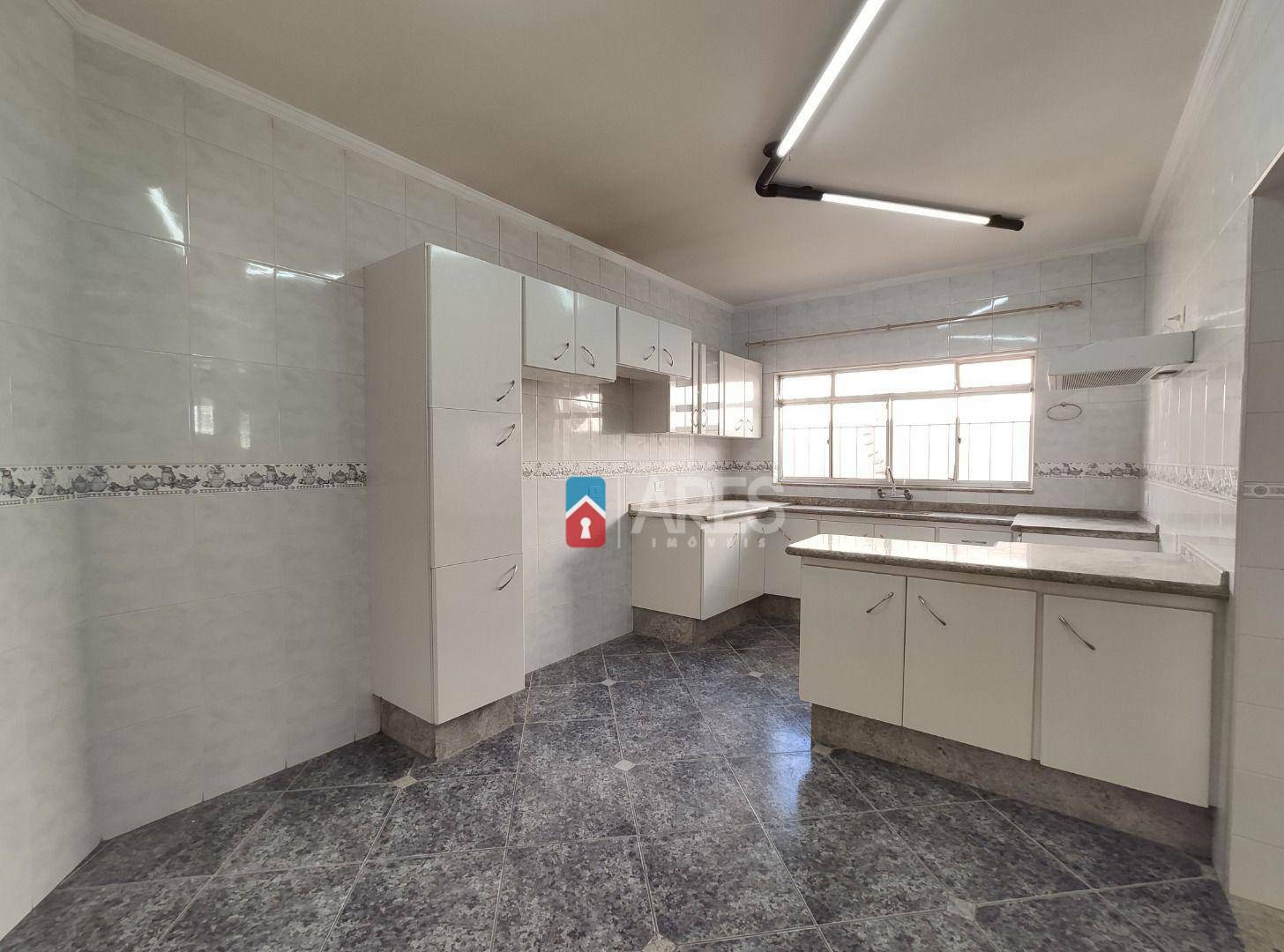 Casa à venda com 3 quartos, 184m² - Foto 10