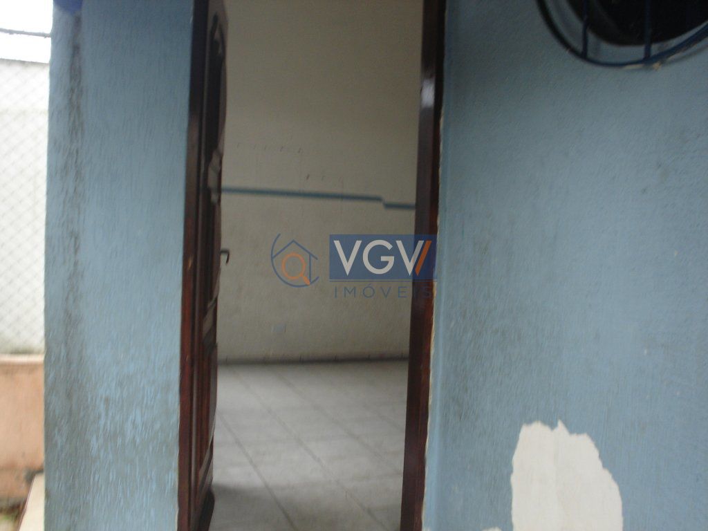 Casa à venda e aluguel com 4 quartos, 300m² - Foto 13