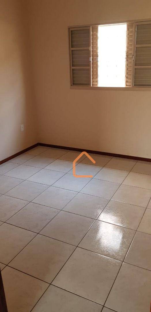 Casa à venda com 3 quartos, 166m² - Foto 7