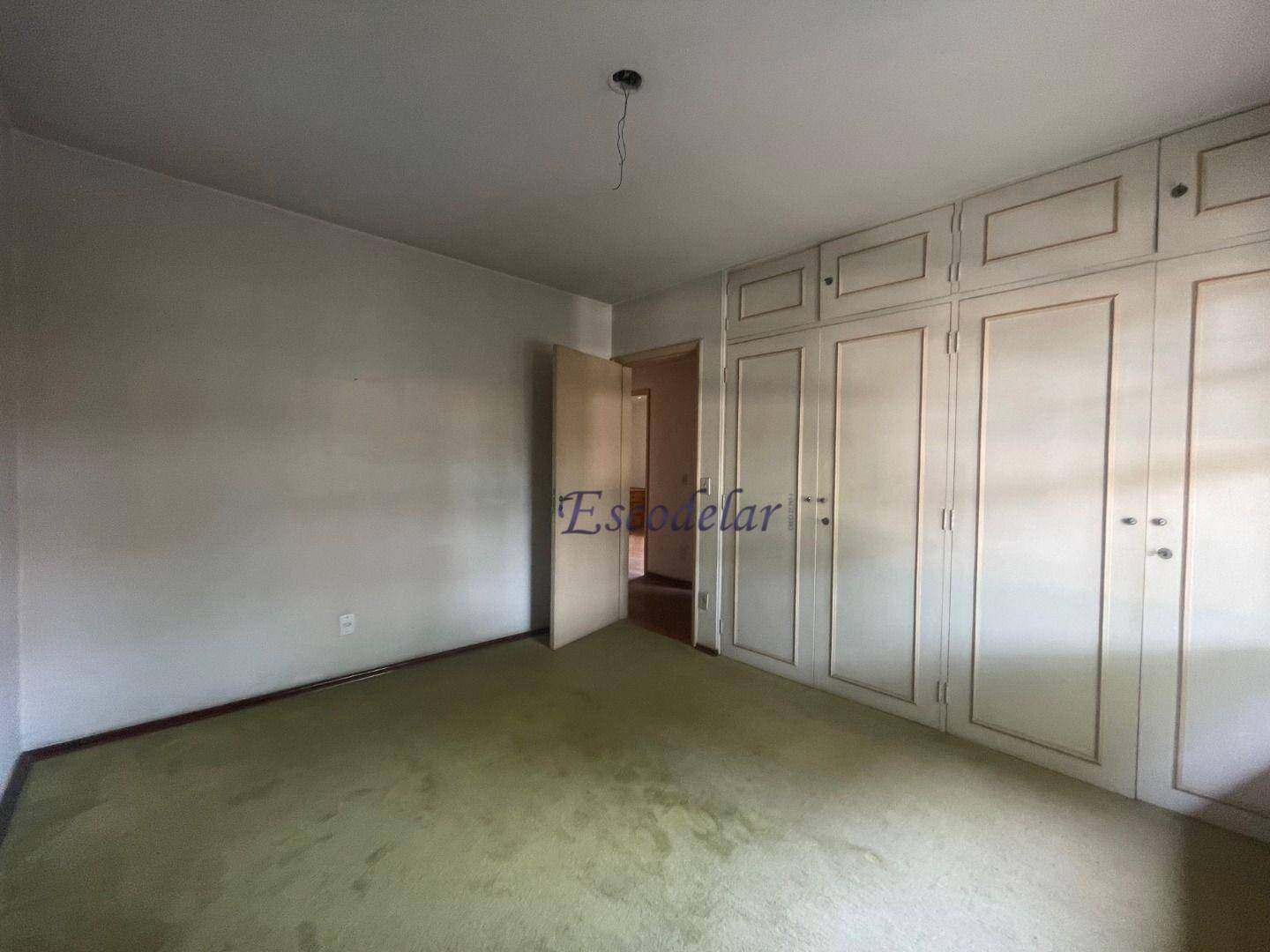 Casa à venda com 4 quartos, 348m² - Foto 24