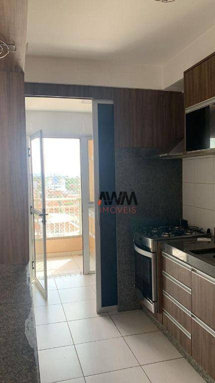 Apartamento à venda com 3 quartos, 74m² - Foto 1