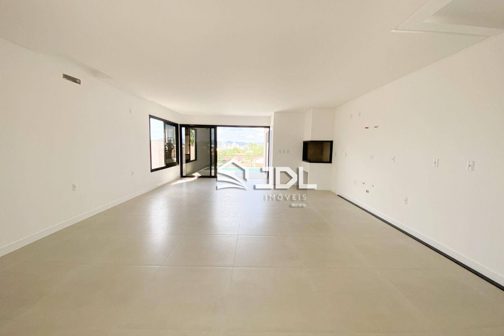 Casa à venda com 3 quartos, 279m² - Foto 8