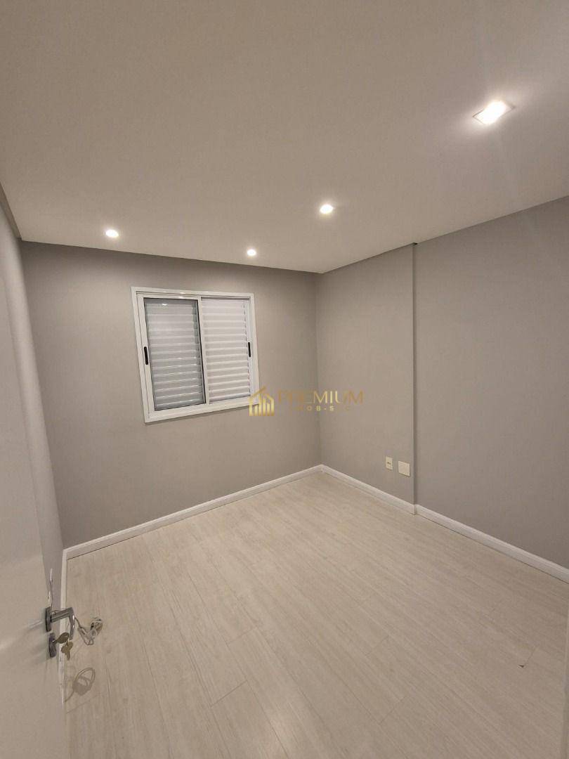 Apartamento à venda com 2 quartos, 63m² - Foto 11