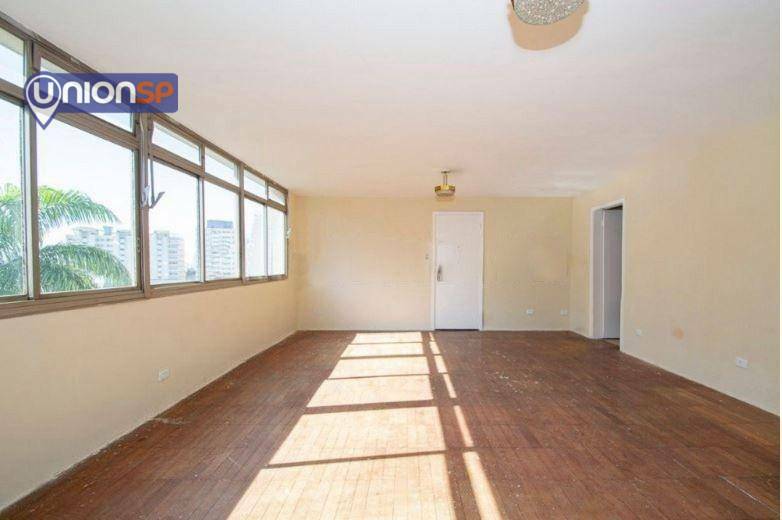 Apartamento à venda com 3 quartos, 137m² - Foto 2