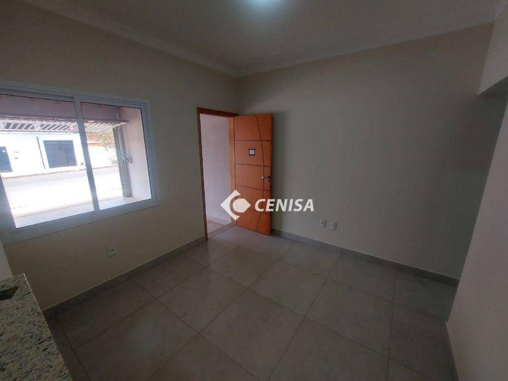 Casa à venda com 2 quartos, 68m² - Foto 6