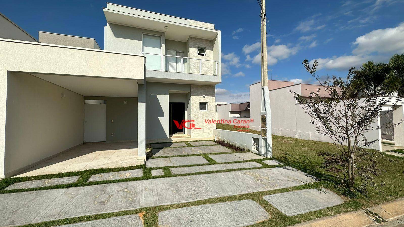 Sobrado à venda com 3 quartos, 155m² - Foto 1