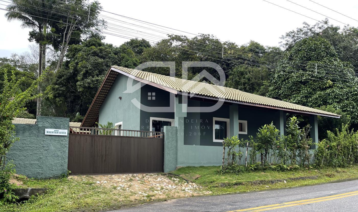 Casa à venda com 5 quartos, 254m² - Foto 1