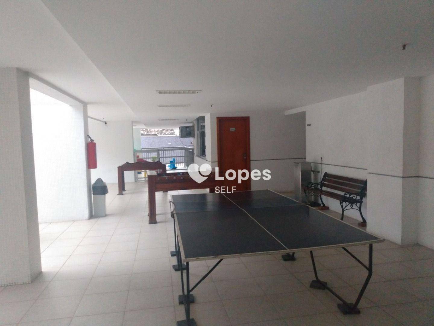 Apartamento à venda com 4 quartos, 150m² - Foto 17