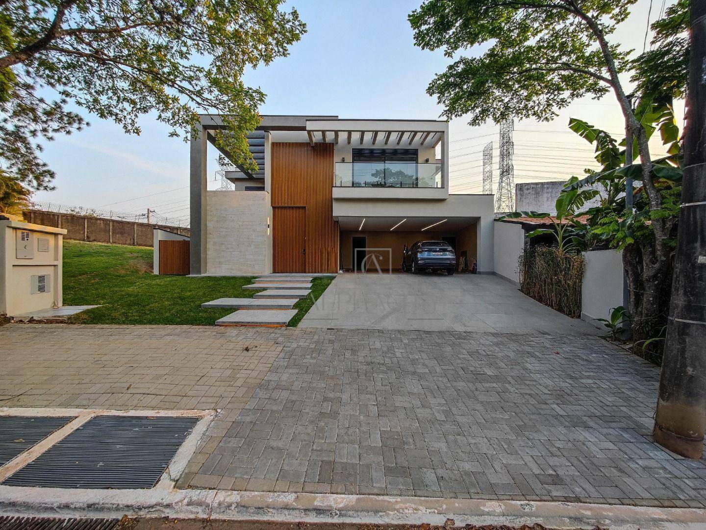 Casa de Condomínio à venda com 4 quartos, 380m² - Foto 1