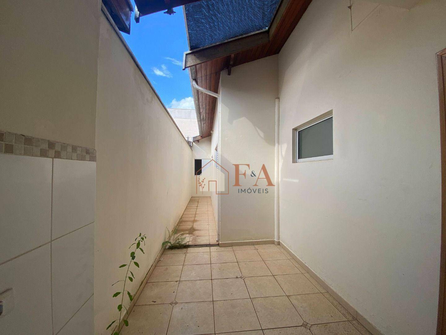 Casa à venda com 3 quartos, 119m² - Foto 14