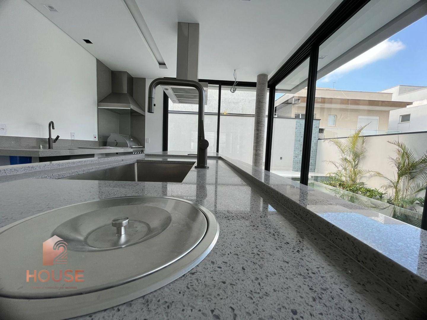 Casa de Condomínio à venda com 4 quartos, 300m² - Foto 8