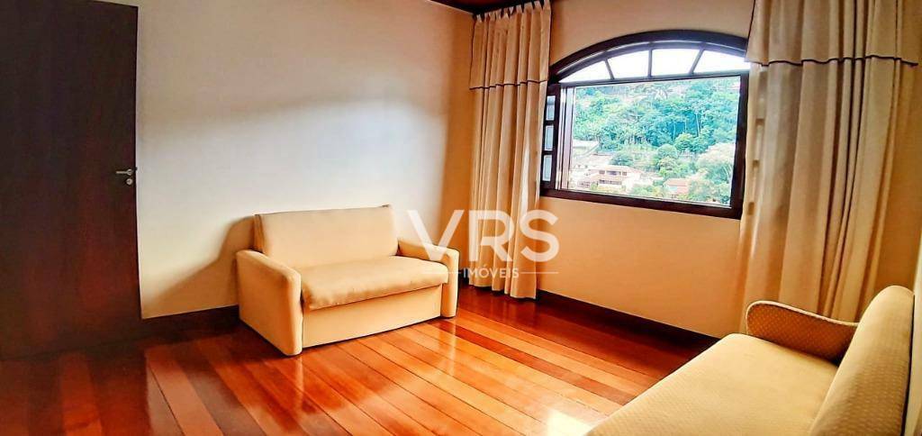 Casa à venda com 4 quartos, 260m² - Foto 15