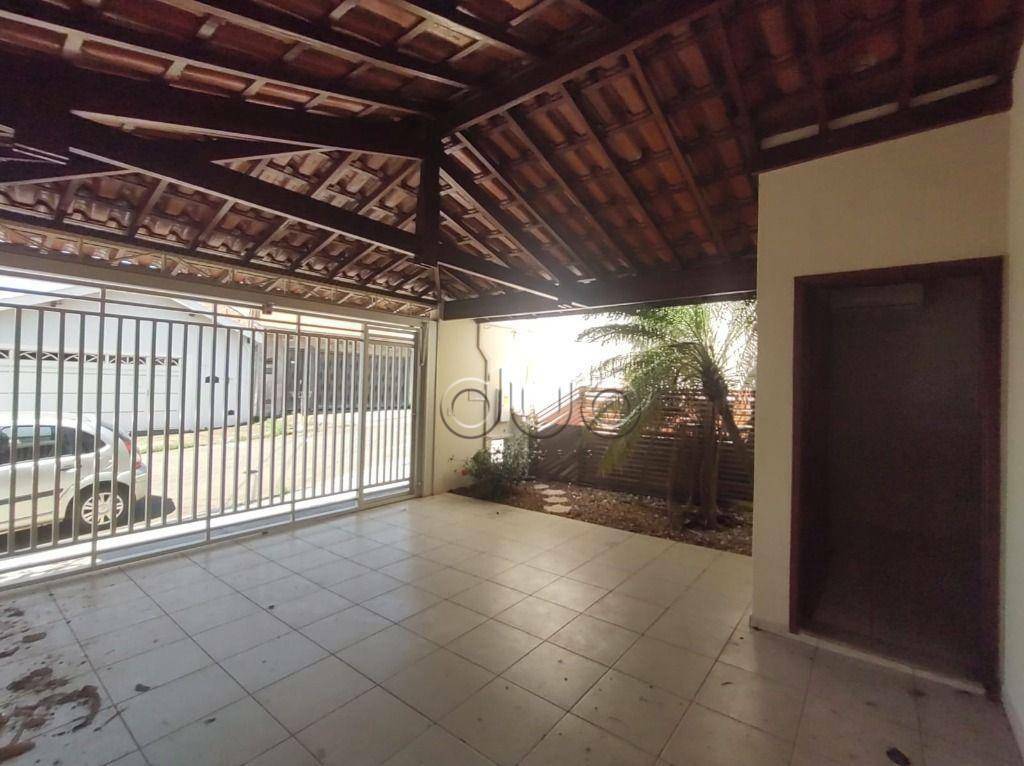 Casa à venda com 3 quartos, 117m² - Foto 4