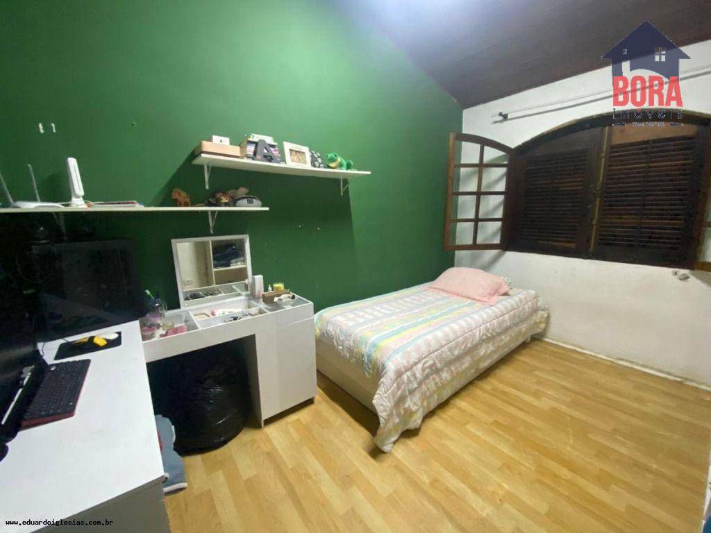 Casa à venda com 4 quartos, 181m² - Foto 23