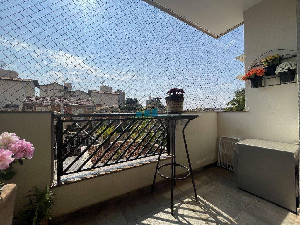 Apartamento à venda com 3 quartos, 123m² - Foto 23