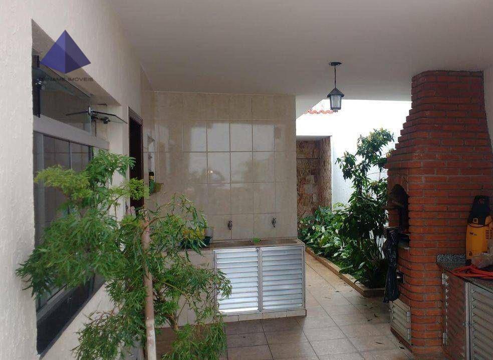 Casa à venda com 3 quartos, 250m² - Foto 19