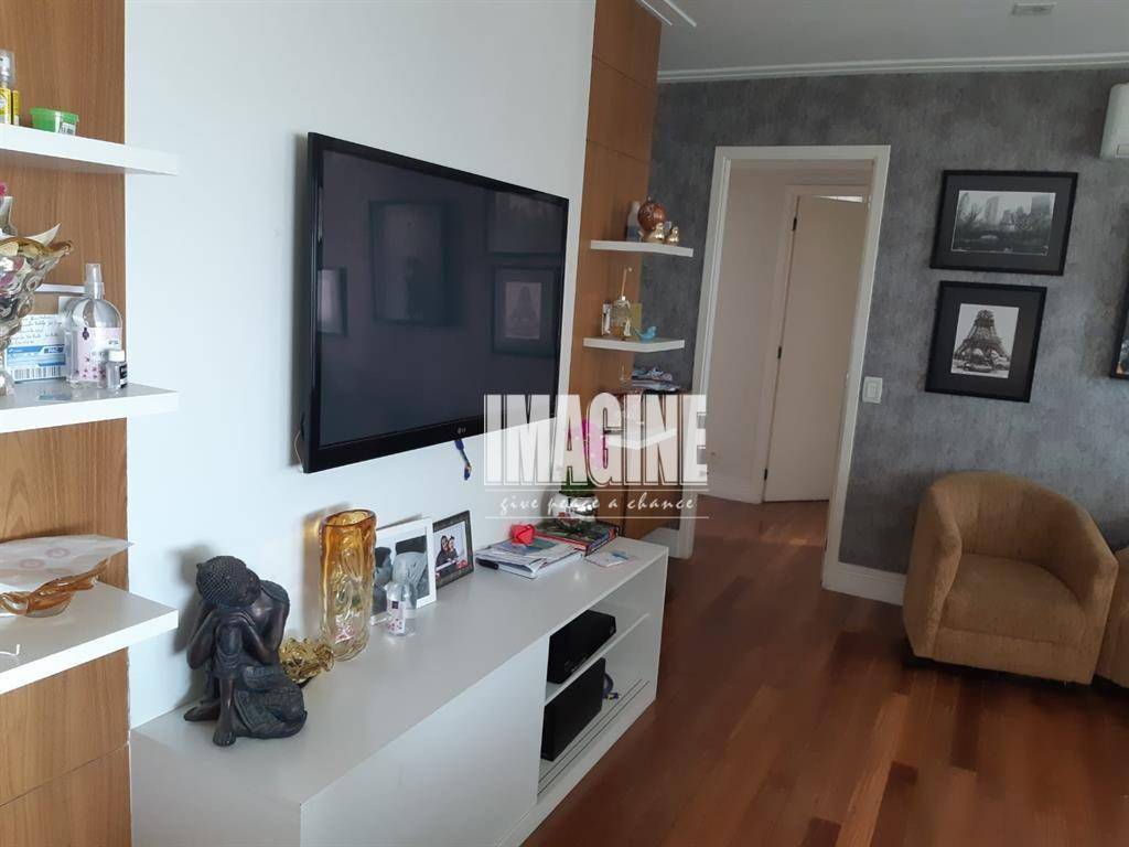 Apartamento à venda com 4 quartos, 146m² - Foto 1