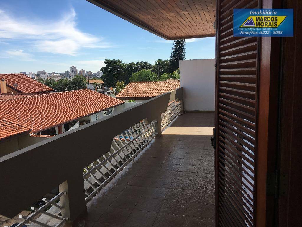 Casa à venda com 3 quartos, 328m² - Foto 67