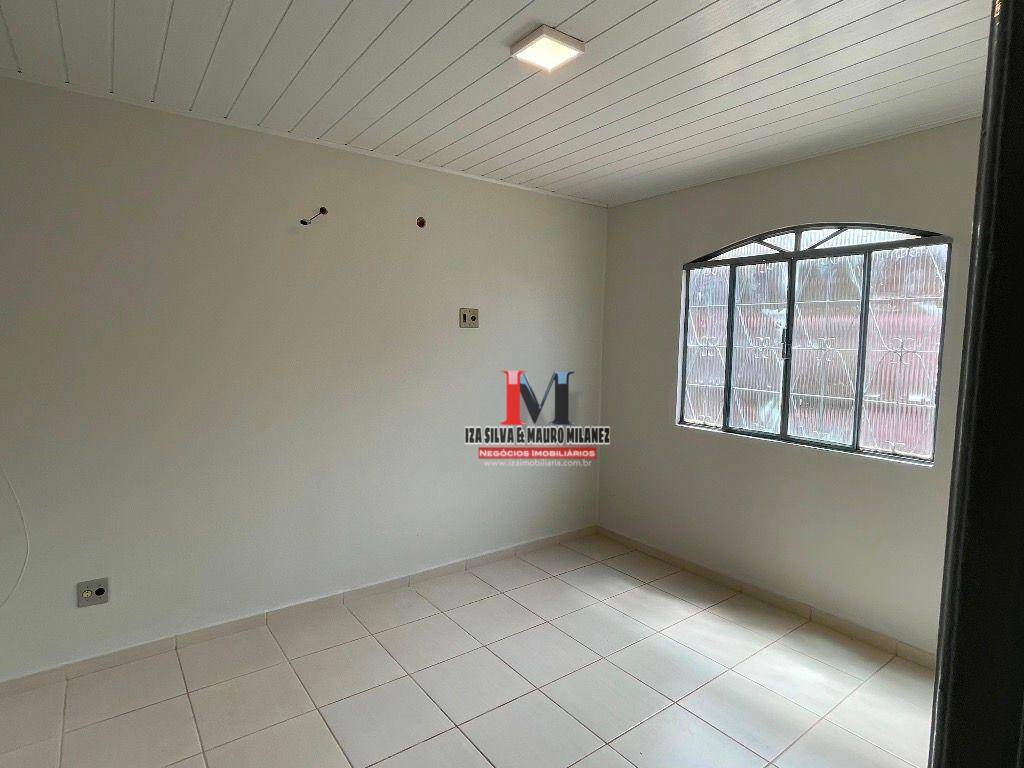 Casa para alugar com 4 quartos, 200m² - Foto 33