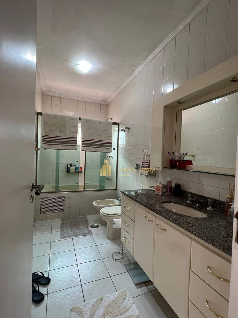 Sobrado à venda com 4 quartos, 360m² - Foto 10