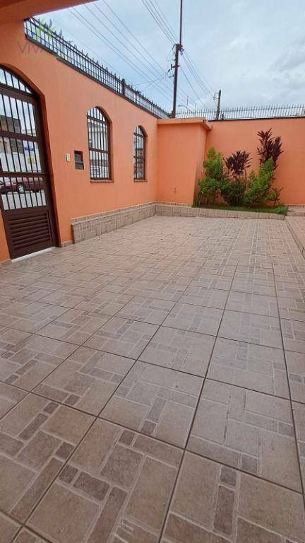 Casa para alugar com 4 quartos, 280m² - Foto 22