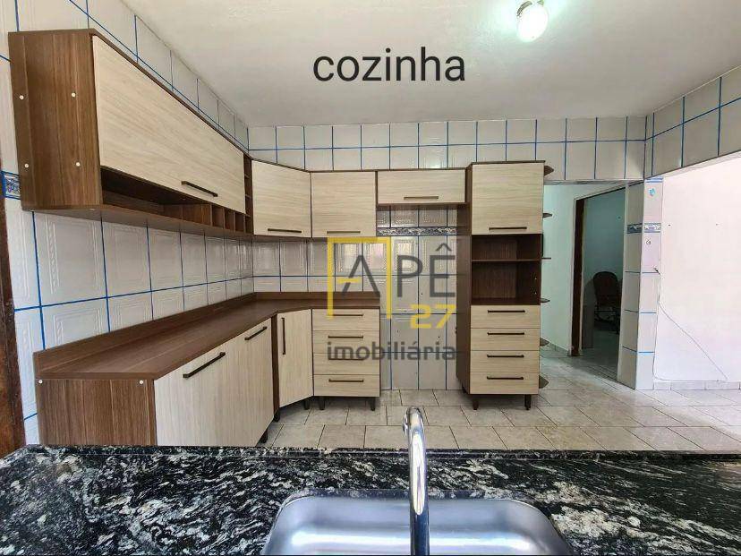 Casa para alugar com 2 quartos, 150m² - Foto 1