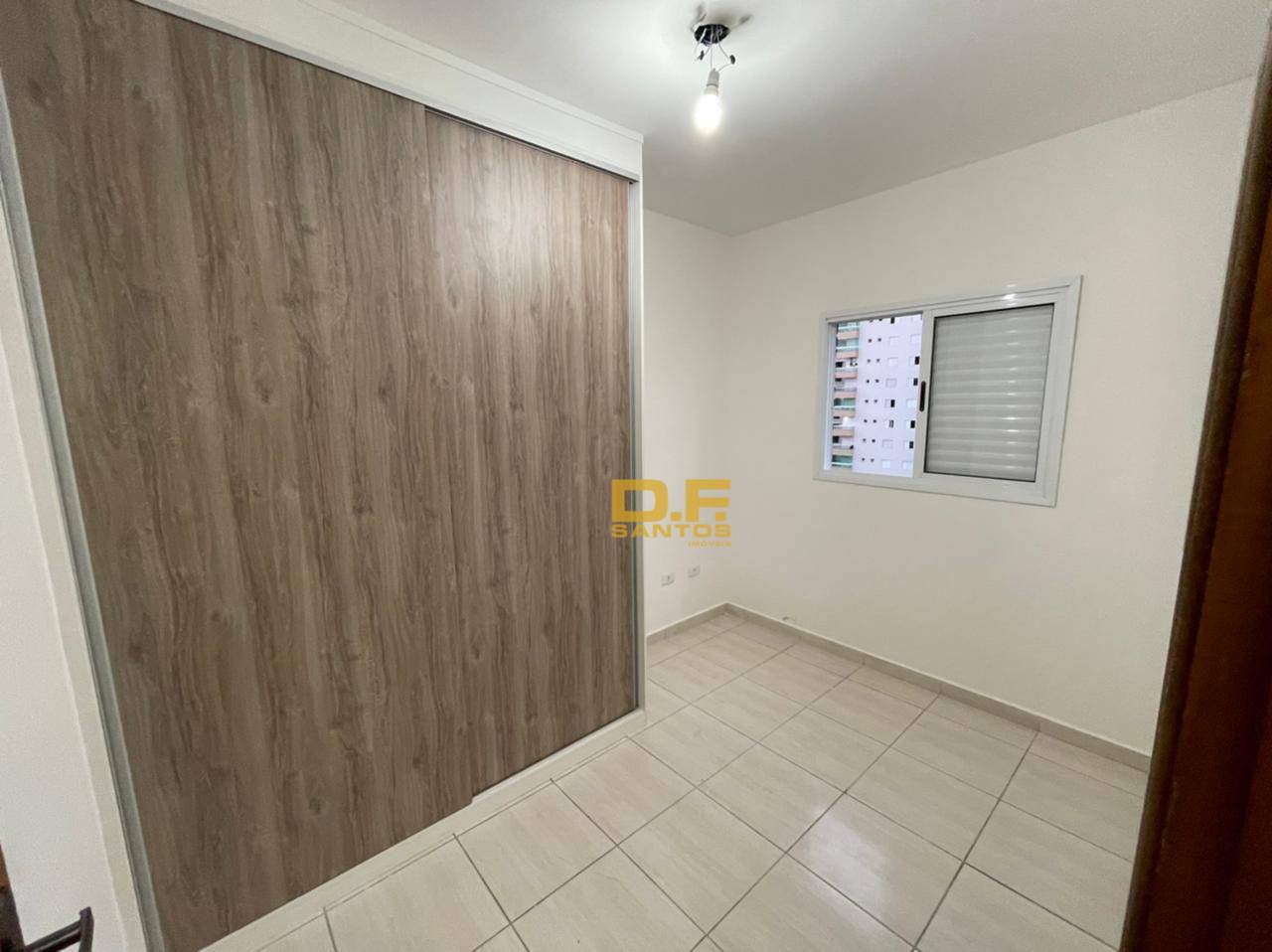 Apartamento à venda com 3 quartos, 145m² - Foto 4