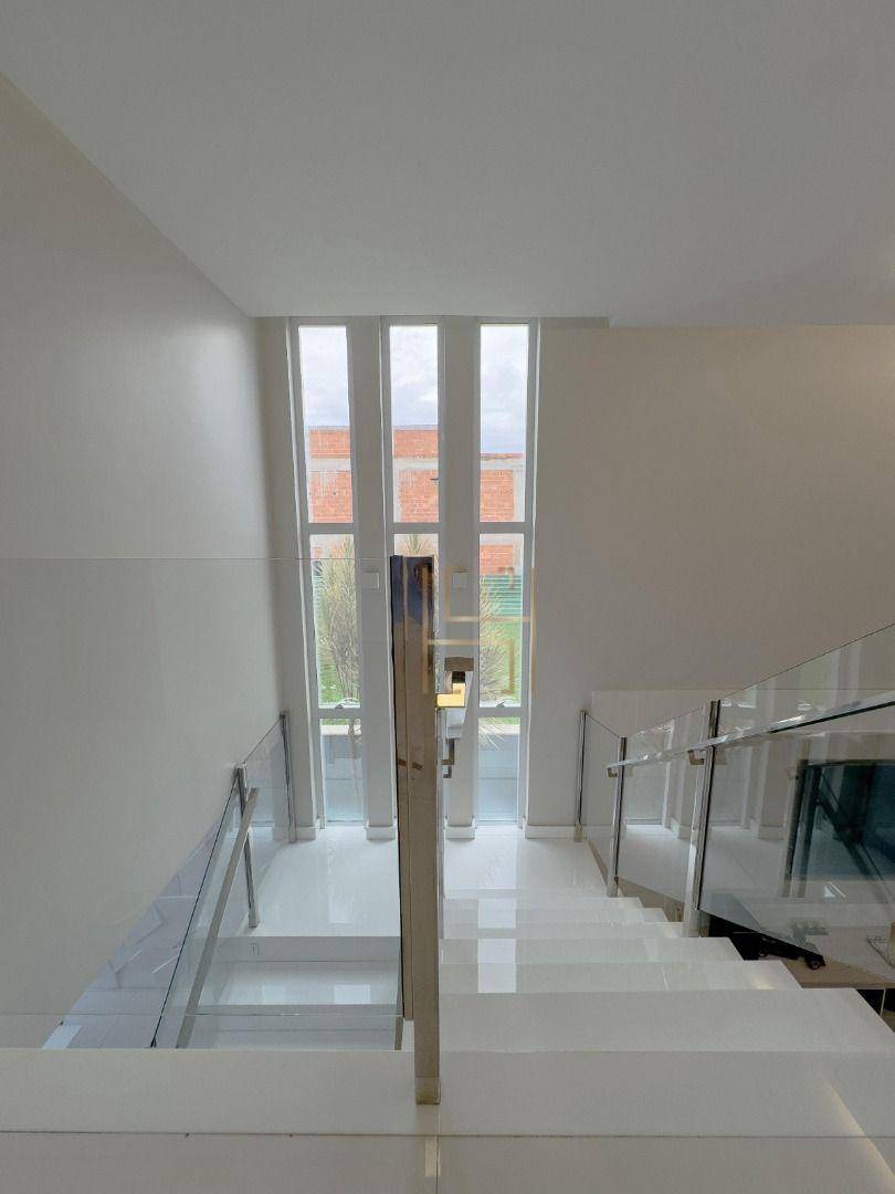 Casa de Condomínio à venda com 4 quartos, 350m² - Foto 15