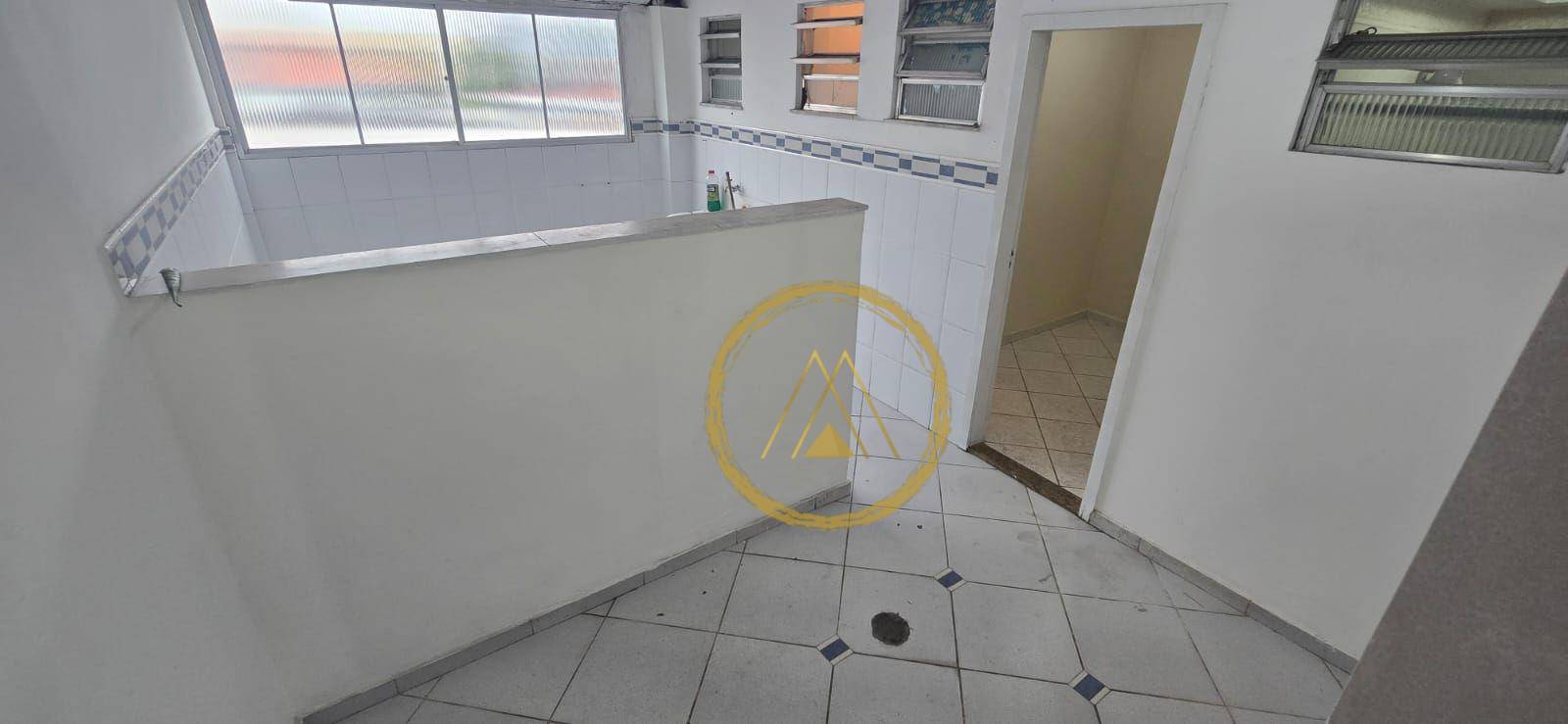 Apartamento para alugar com 3 quartos, 130m² - Foto 11