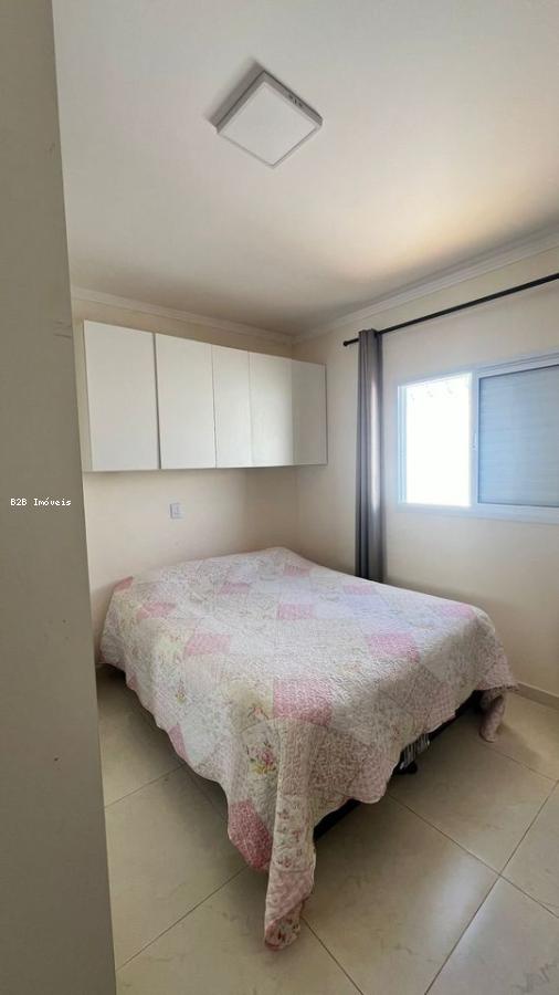 Casa à venda com 2 quartos, 125m² - Foto 10