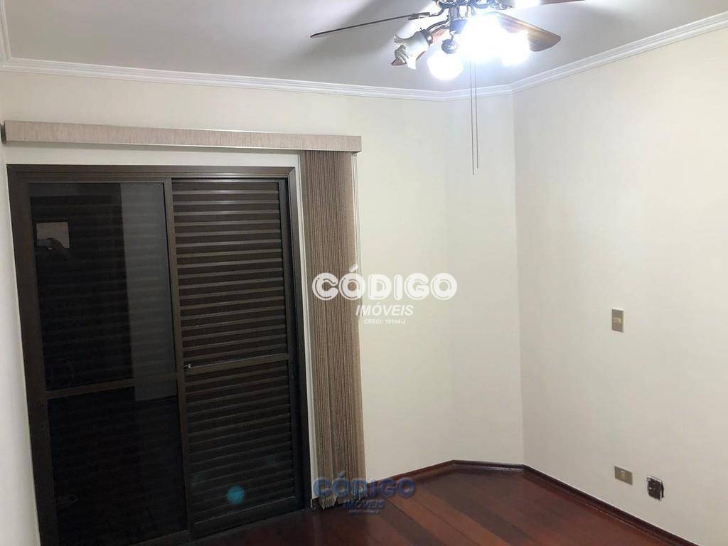 Apartamento à venda com 3 quartos, 146m² - Foto 13